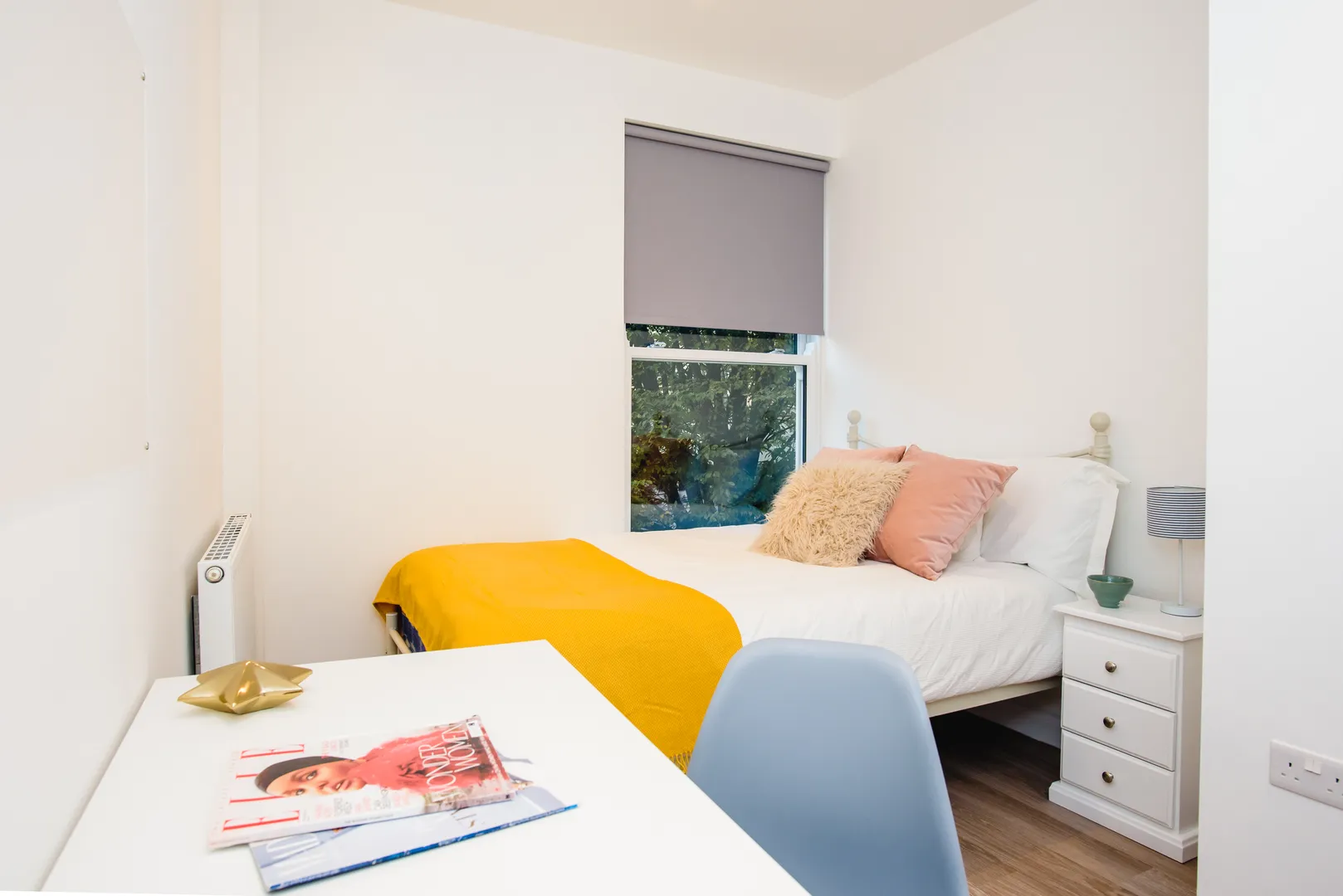 Flat A, 25 Lister Gate - Luxury 5 Bed City Centre Apartment - Image 8